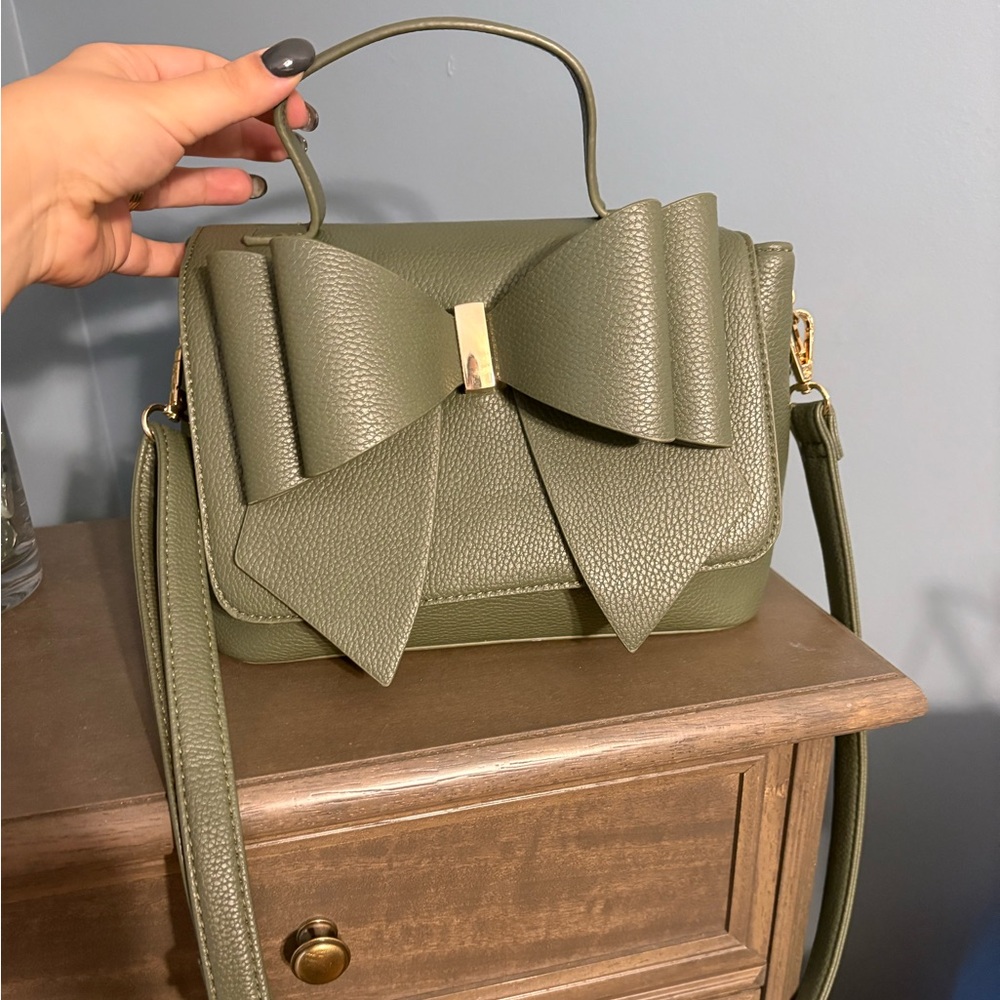 Olive green purse with bow
